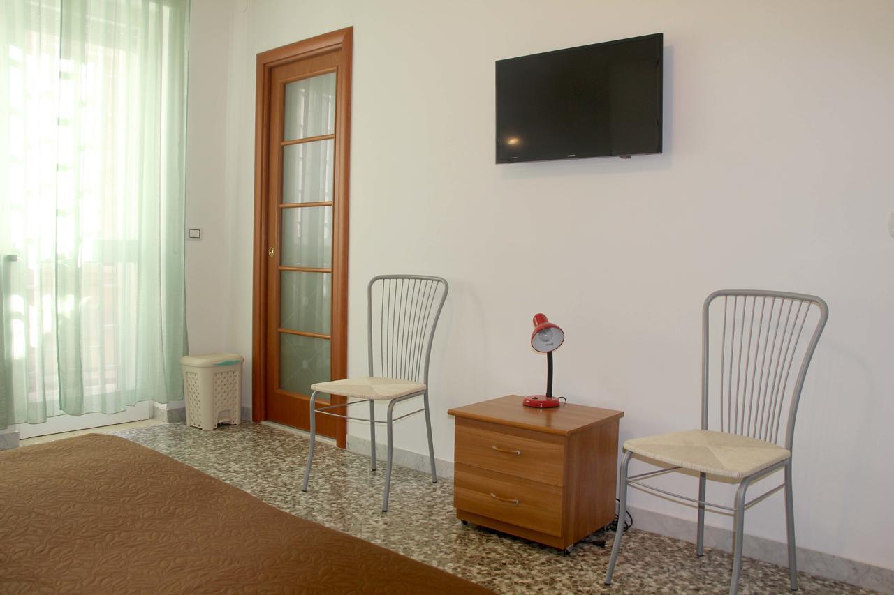 I Due Baroni - Fronte Campus Bed & Breakfast Bari Exterior photo