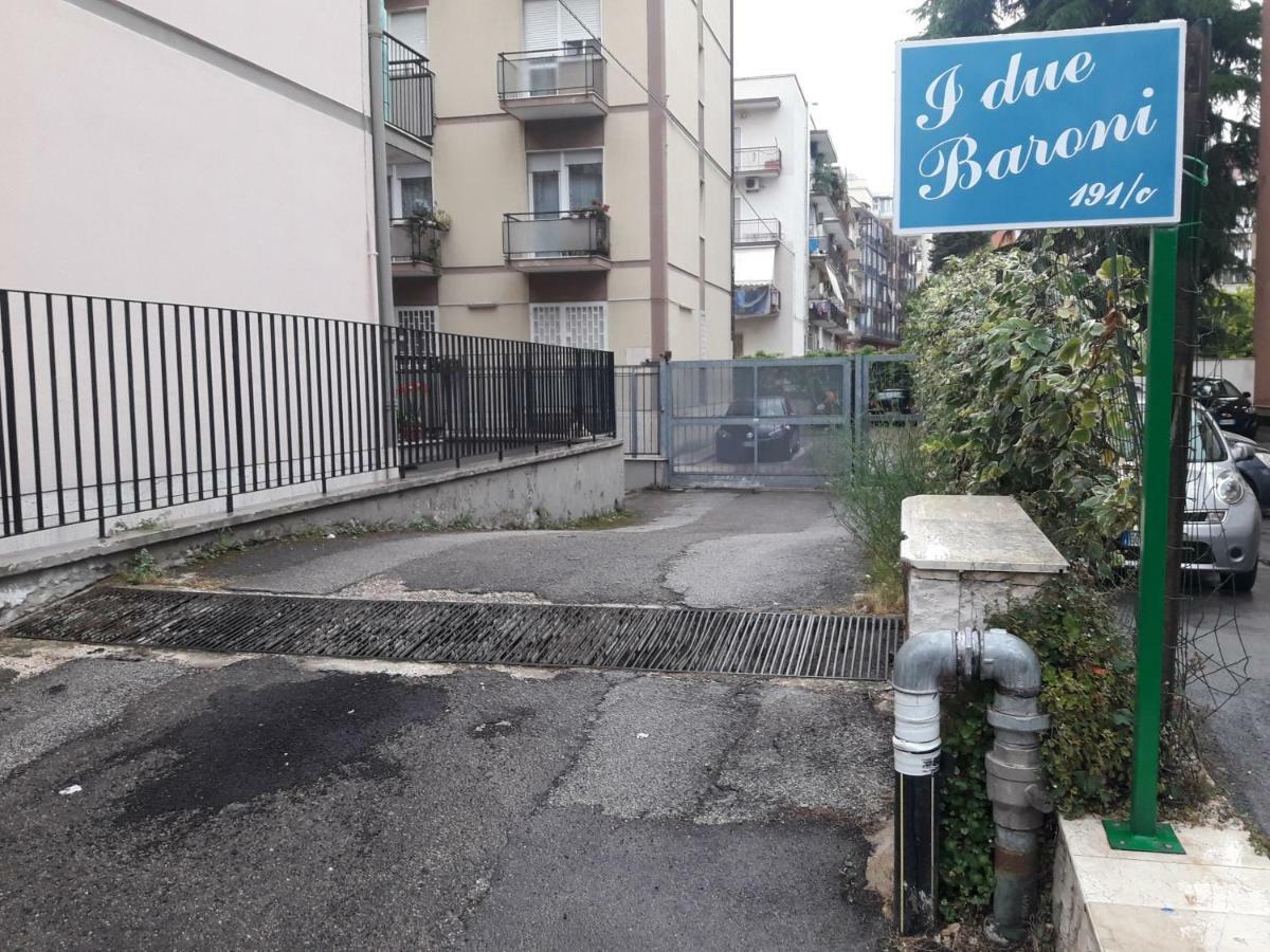 I Due Baroni - Fronte Campus Bed & Breakfast Bari Exterior photo